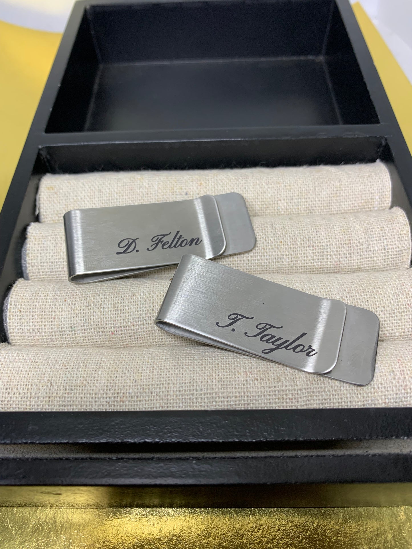 Engraved money clip (horizontal)