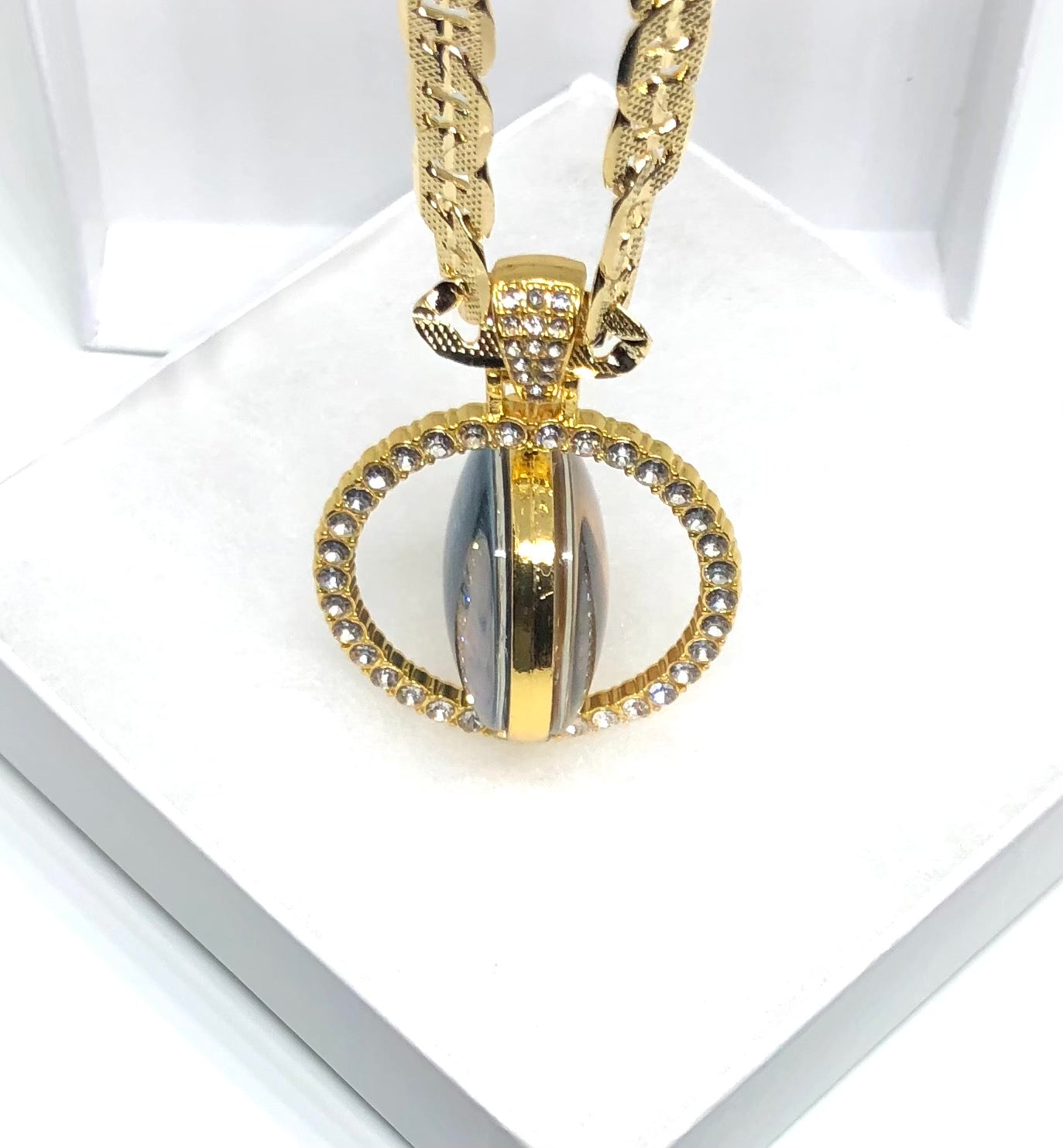 Spinning Circle Photo Necklace (Doublesided)