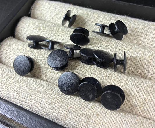 Shoe charm buttons