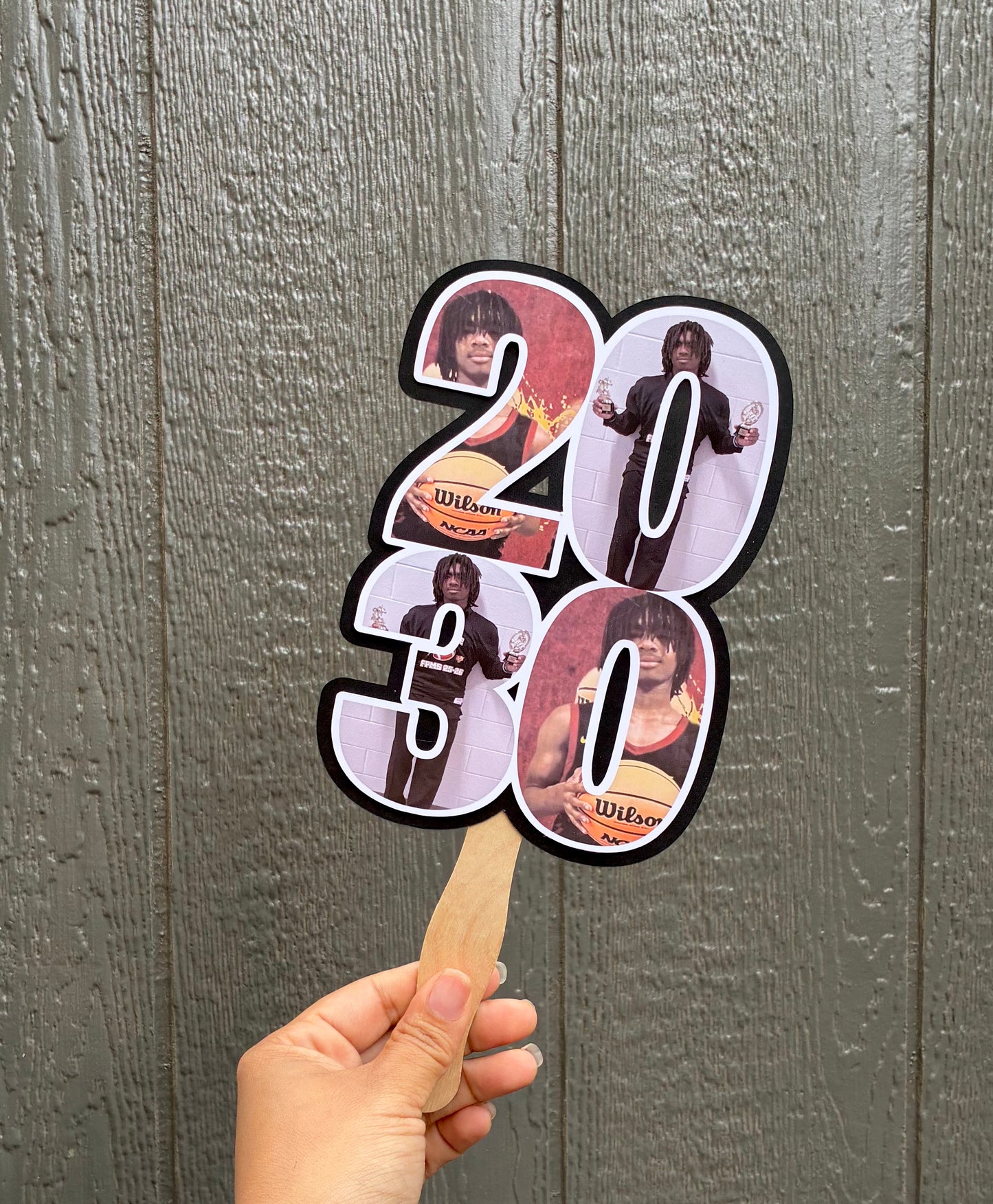 Grad hand fan