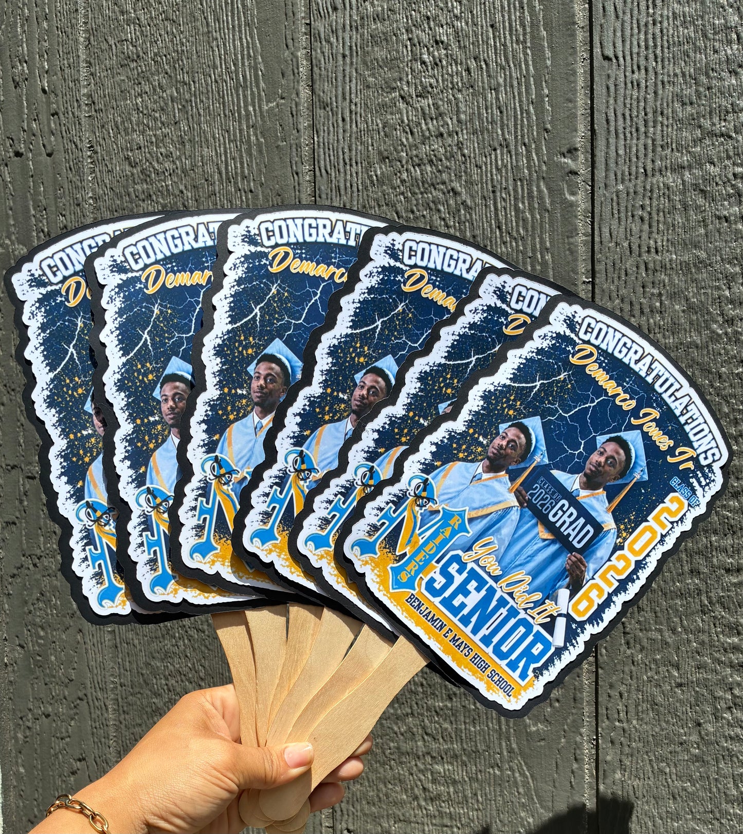 Grad hand fan